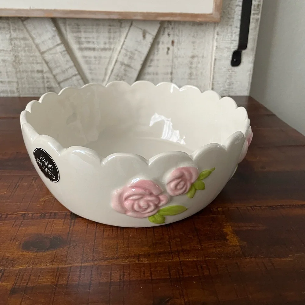 Scalloped Ceramic Pet Bowl with Pink Roses